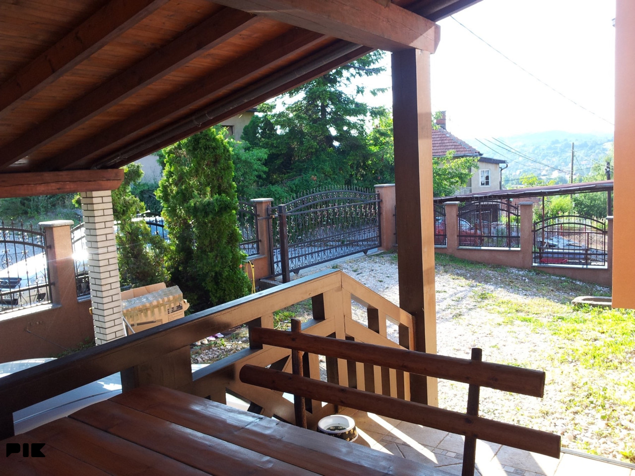 Kuća Tuzla 360m2 na parceli 3000 kvadrata građevinskog zemljišta