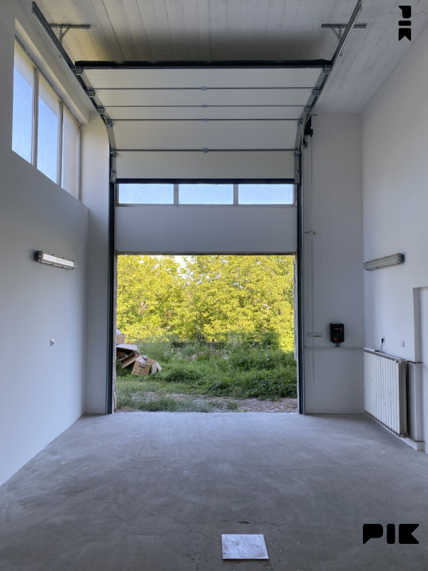 Kuća Tuzla 360m2 na parceli 3000 kvadrata građevinskog zemljišta 11