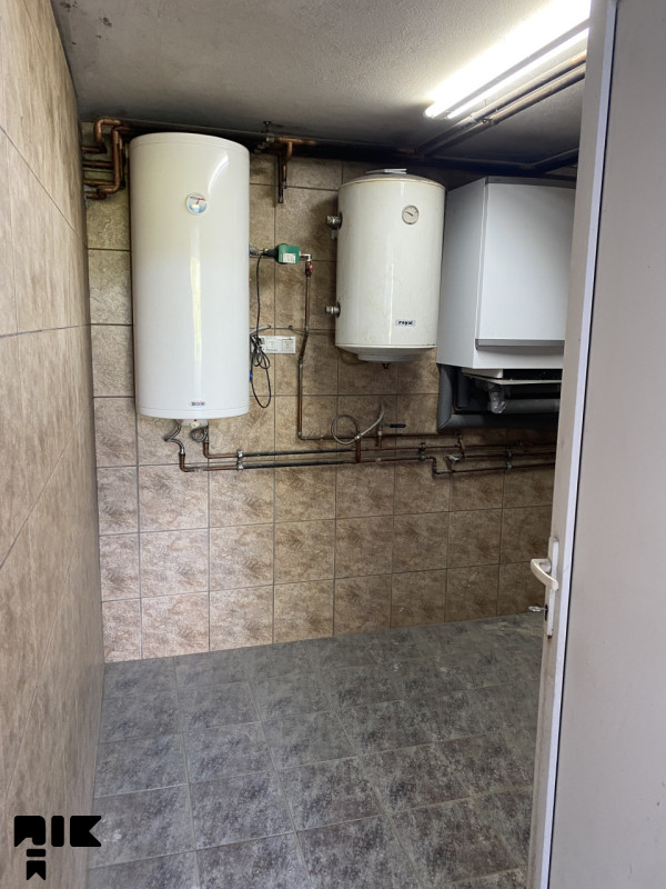 Kuća Tuzla 360m2 na parceli 3000 kvadrata građevinskog zemljišta 13