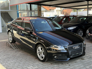 Audi A4 2.0 TDI 125kw 2011 Godina !