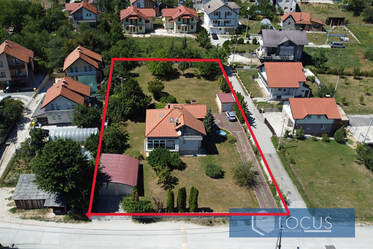 LOCUS: Moderna kuća na parc. 1.806m2, Blagovac, Vogošća 17