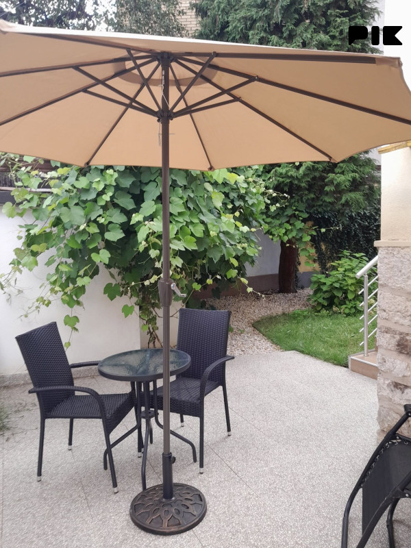 Stan Sarajevo - Bašcarsija 81m2+31m2podruma+ 130m2  bašte 12