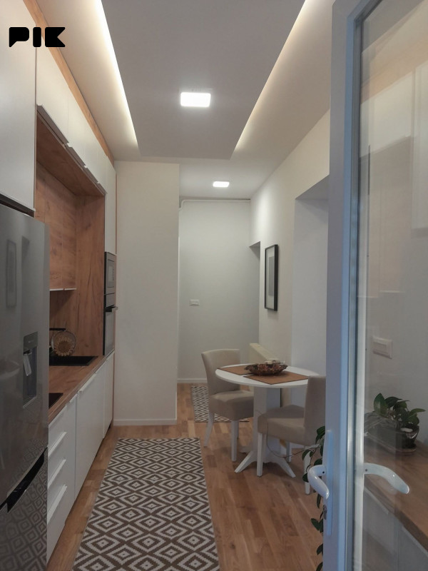 Stan Sarajevo - Bašcarsija 81m2+31m2podruma+ 130m2  bašte 16