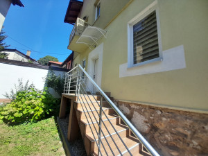 Stan Sarajevo - Bašcarsija 81m2+31m2podruma+ 130m2  bašte photo 4