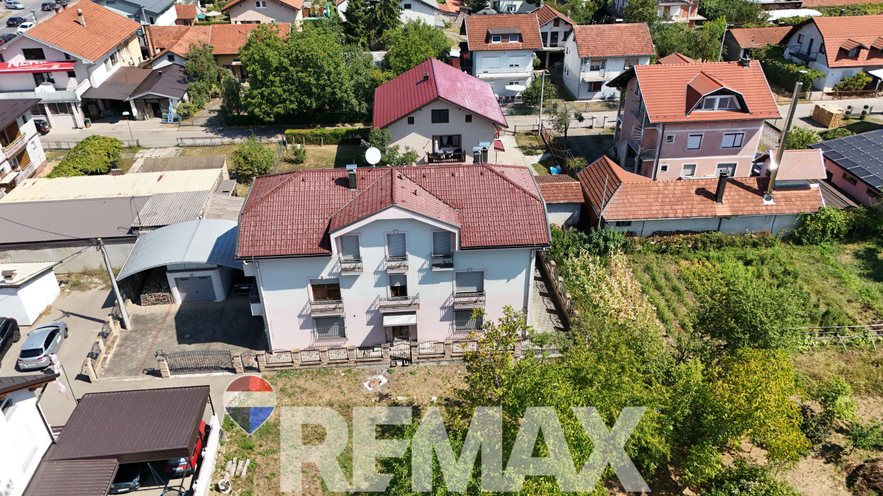 Kuća 352 m2 | 5 etažiranih stambenih jedinica | Lazarevo 3