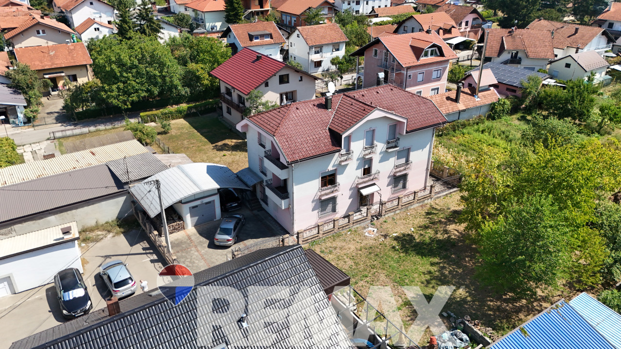 Kuća 352 m2 | 5 etažiranih stambenih jedinica | Lazarevo 39