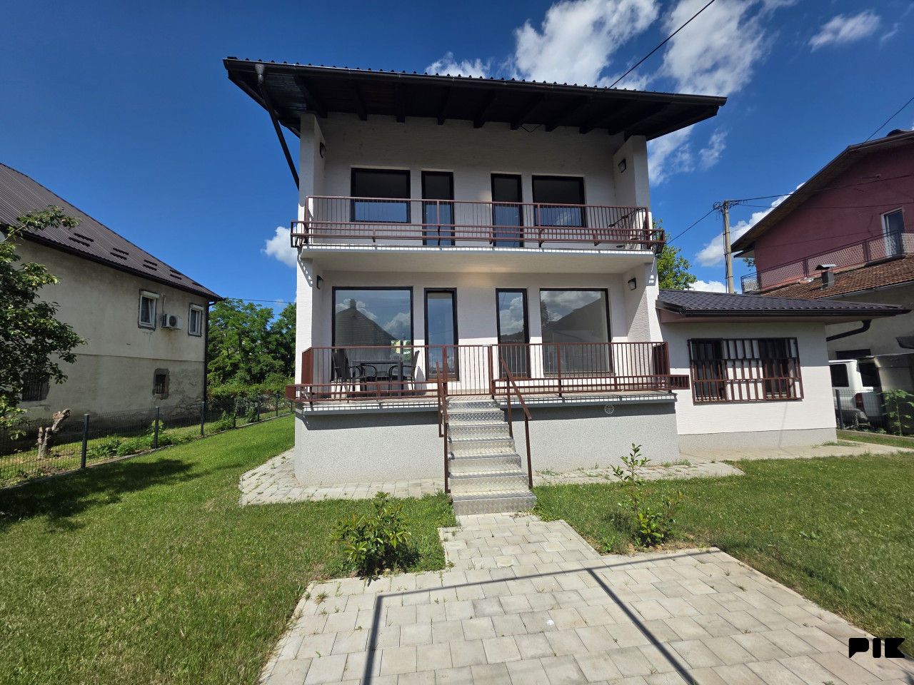 Stambeno-poslovni objekat 310m2 i placa 416m2 - Obilićevo/Mejdan 3