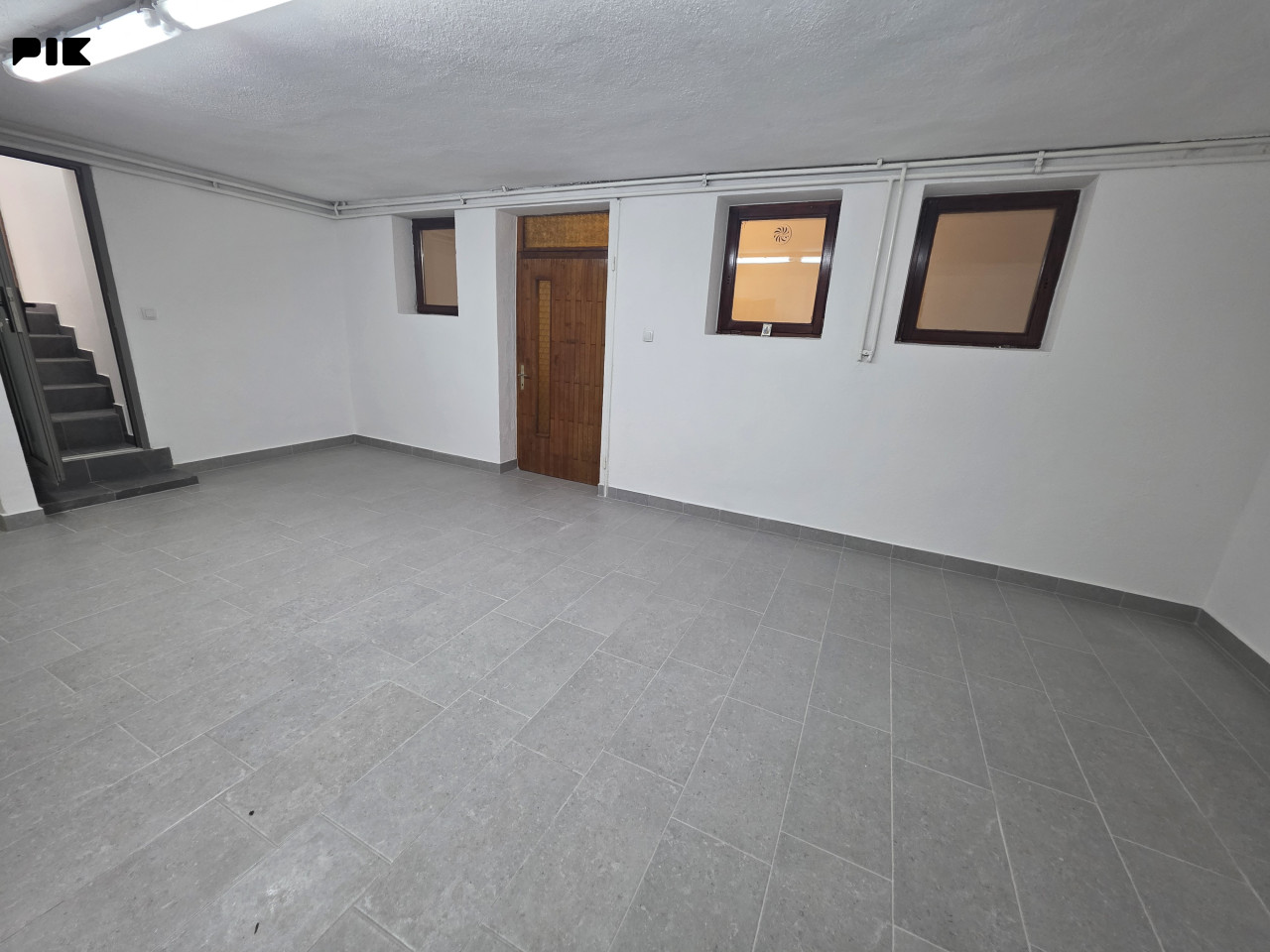 Stambeno-poslovni objekat 310m2 i placa 416m2 - Obilićevo/Mejdan 8