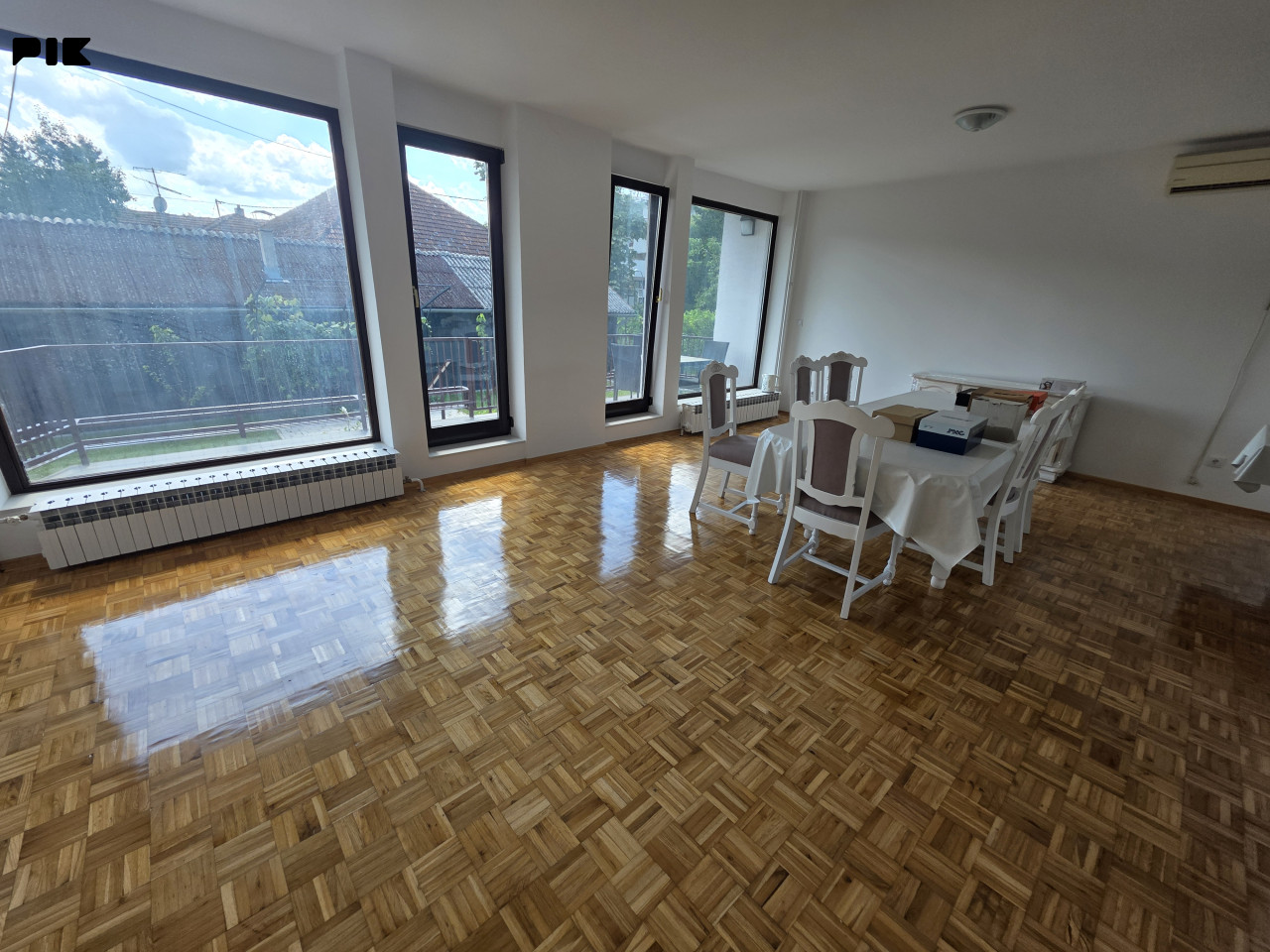 Stambeno-poslovni objekat 310m2 i placa 416m2 - Obilićevo/Mejdan 13
