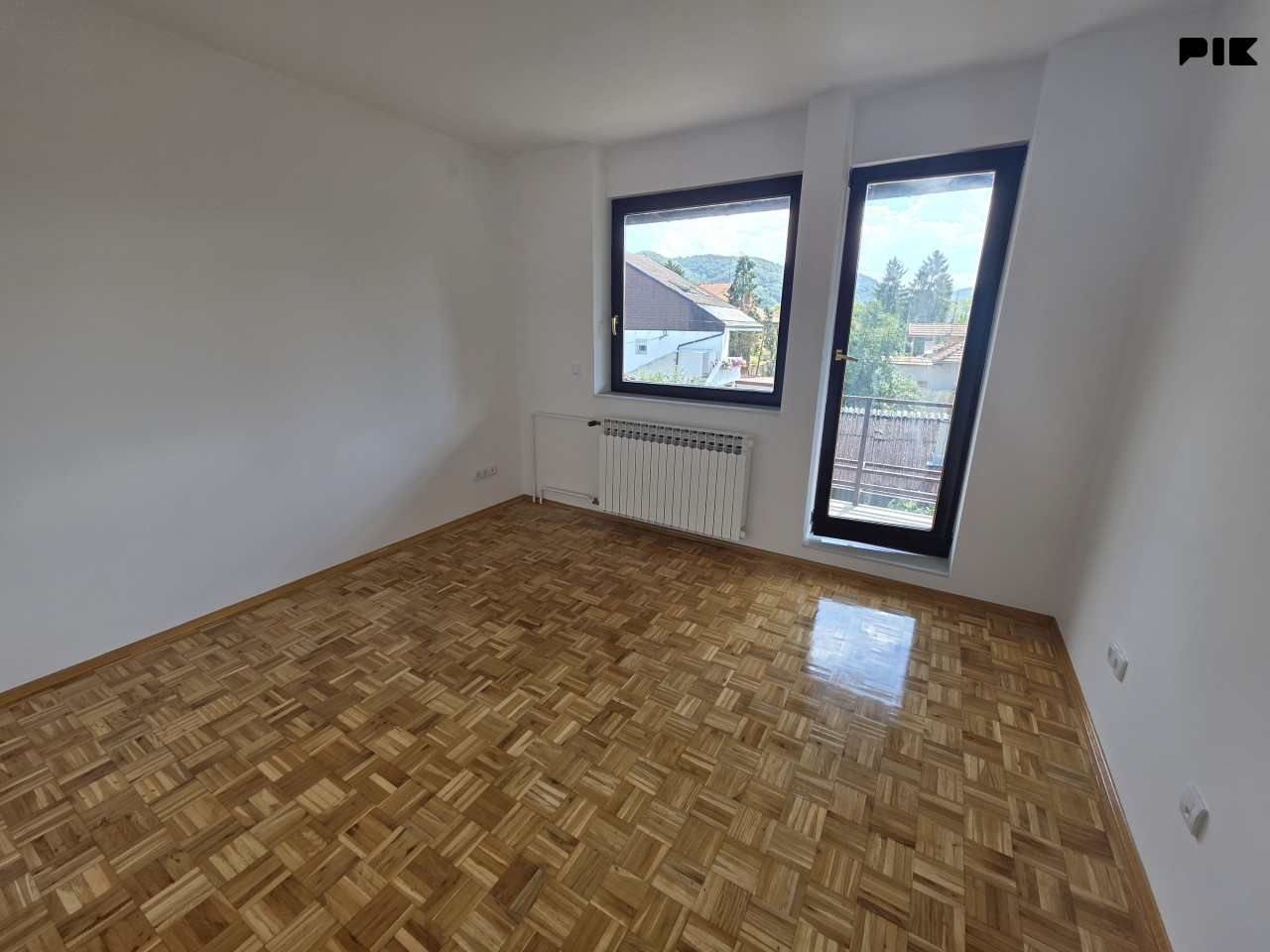Stambeno-poslovni objekat 310m2 i placa 416m2 - Obilićevo/Mejdan 20