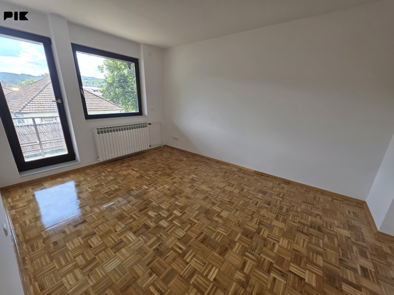 Stambeno-poslovni objekat 310m2 i placa 416m2 - Obilićevo/Mejdan 21