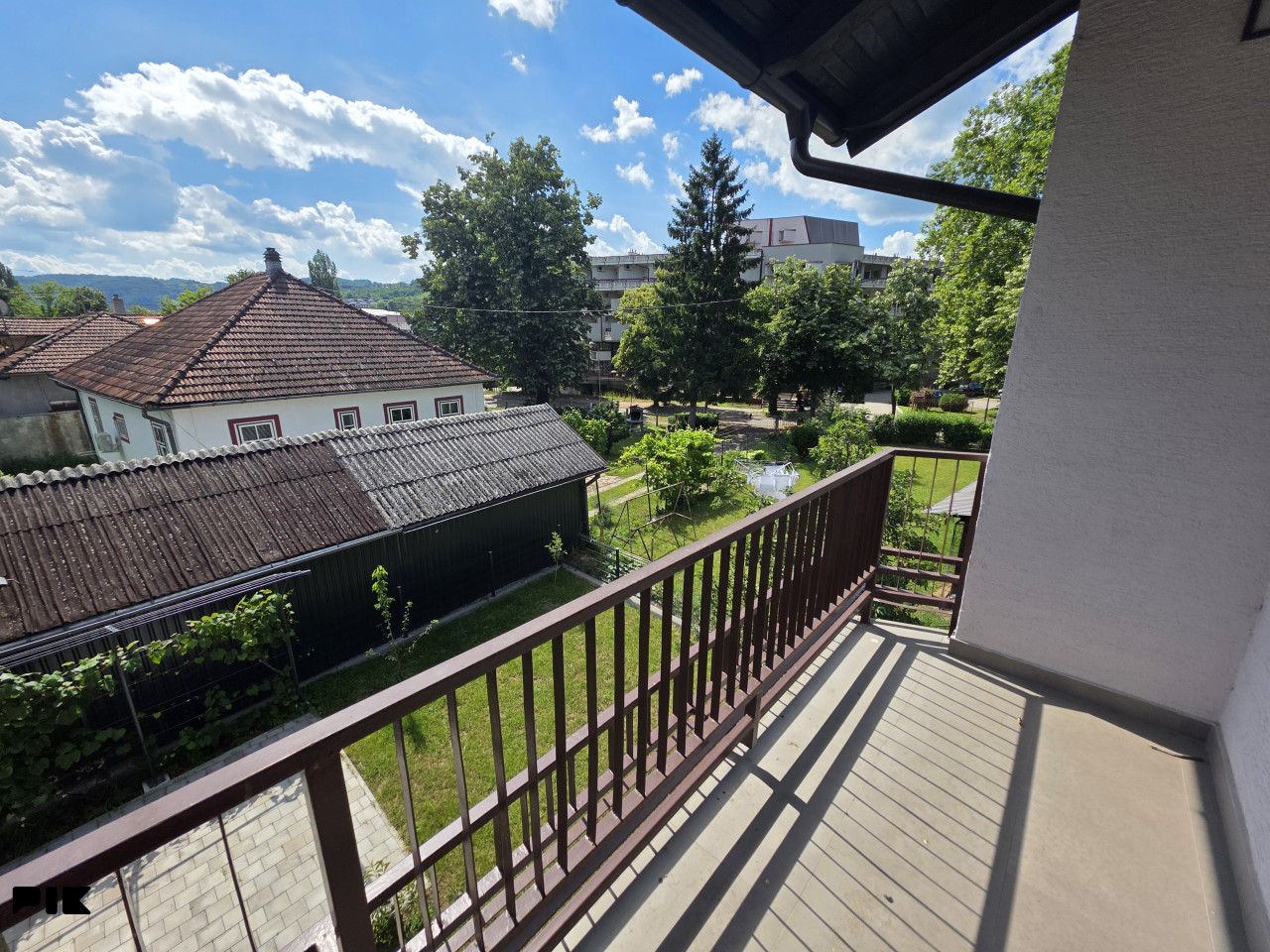 Stambeno-poslovni objekat 310m2 i placa 416m2 - Obilićevo/Mejdan 22