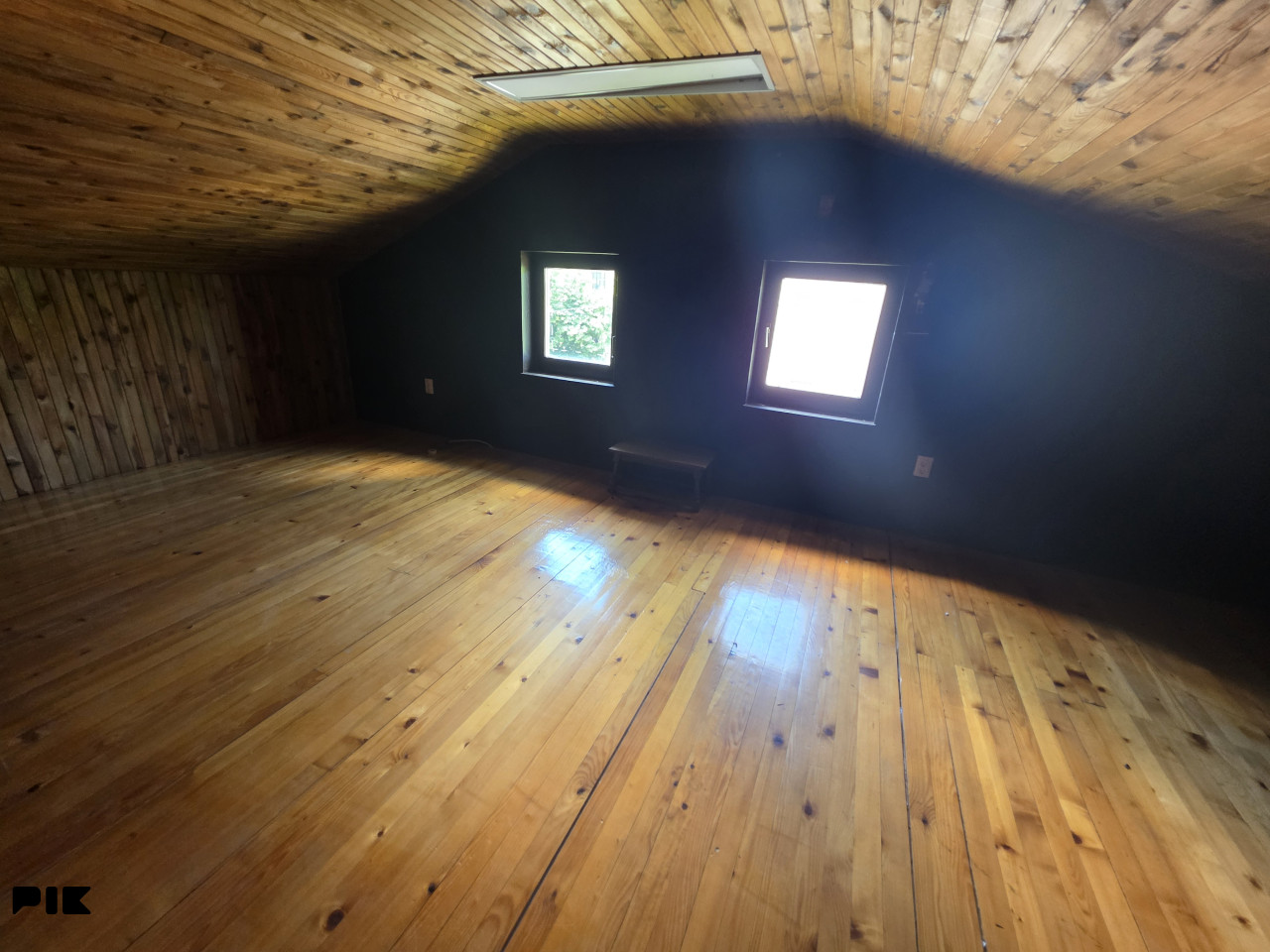 Stambeno-poslovni objekat 310m2 i placa 416m2 - Obilićevo/Mejdan 25