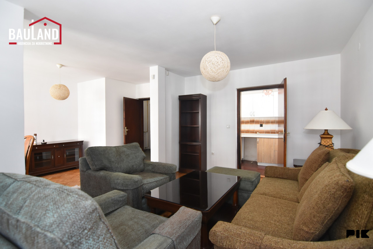 Četverosoban, dvoetažni stan, 100m2 / Čobanija, Centar 2