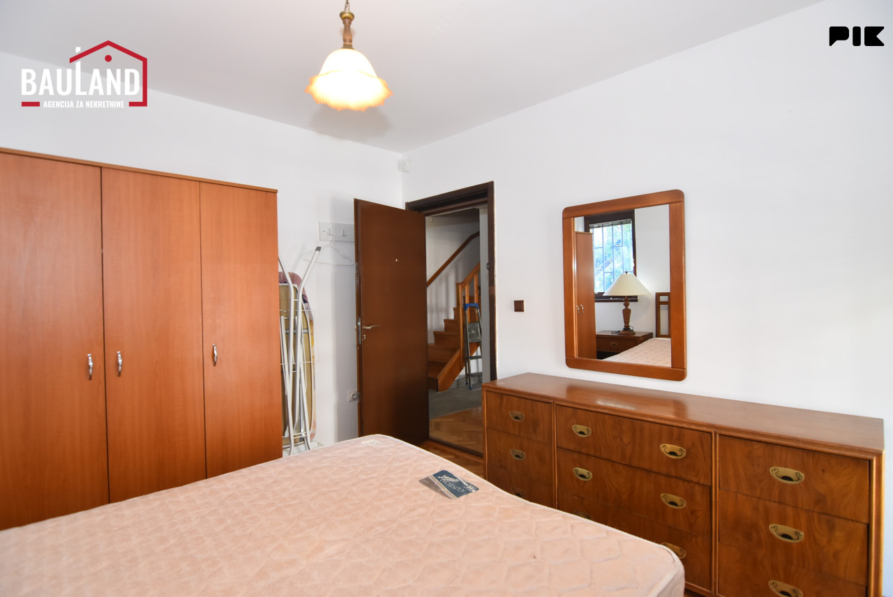 Četverosoban, dvoetažni stan, 100m2 / Čobanija, Centar 8