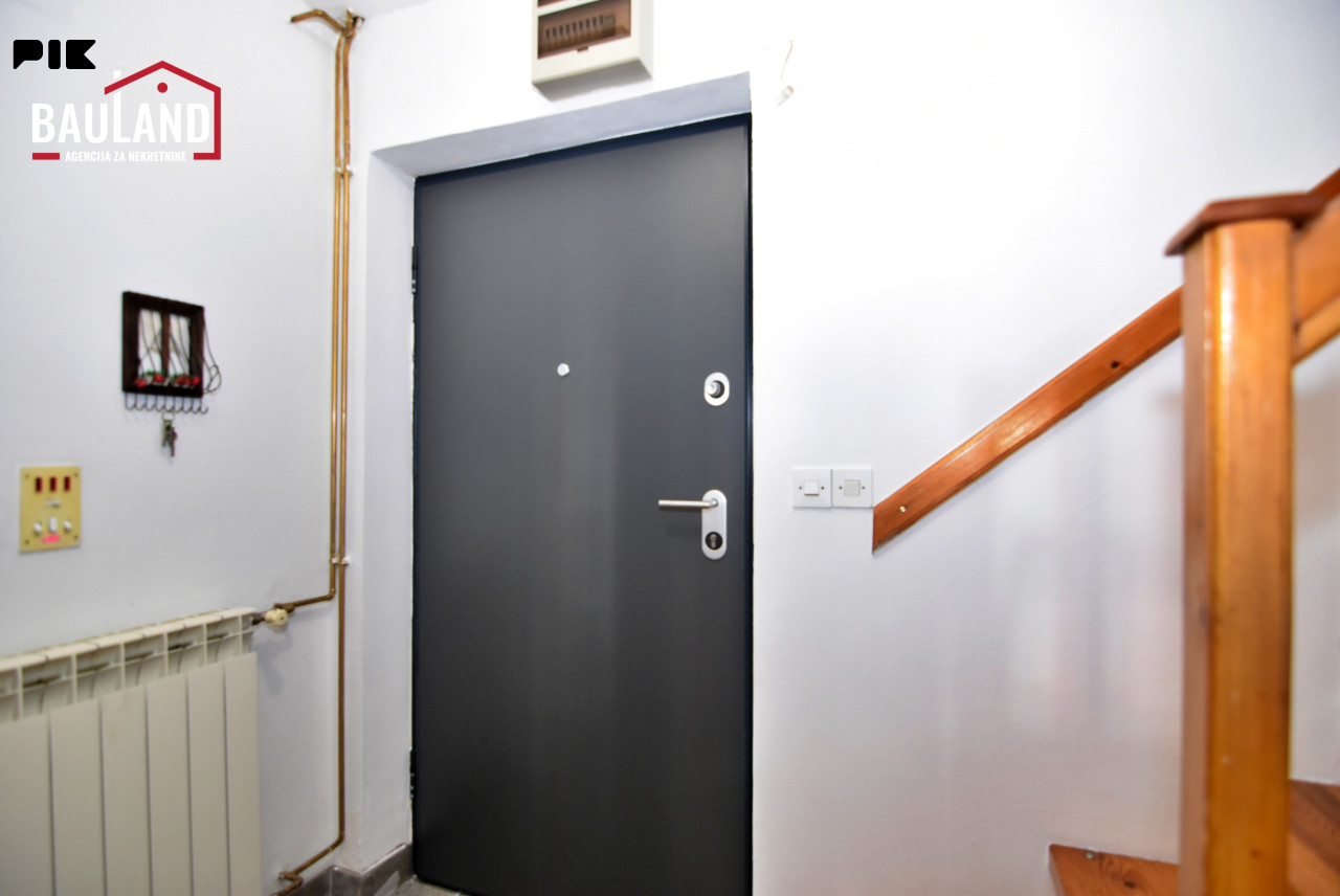 Četverosoban, dvoetažni stan, 100m2 / Čobanija, Centar 11
