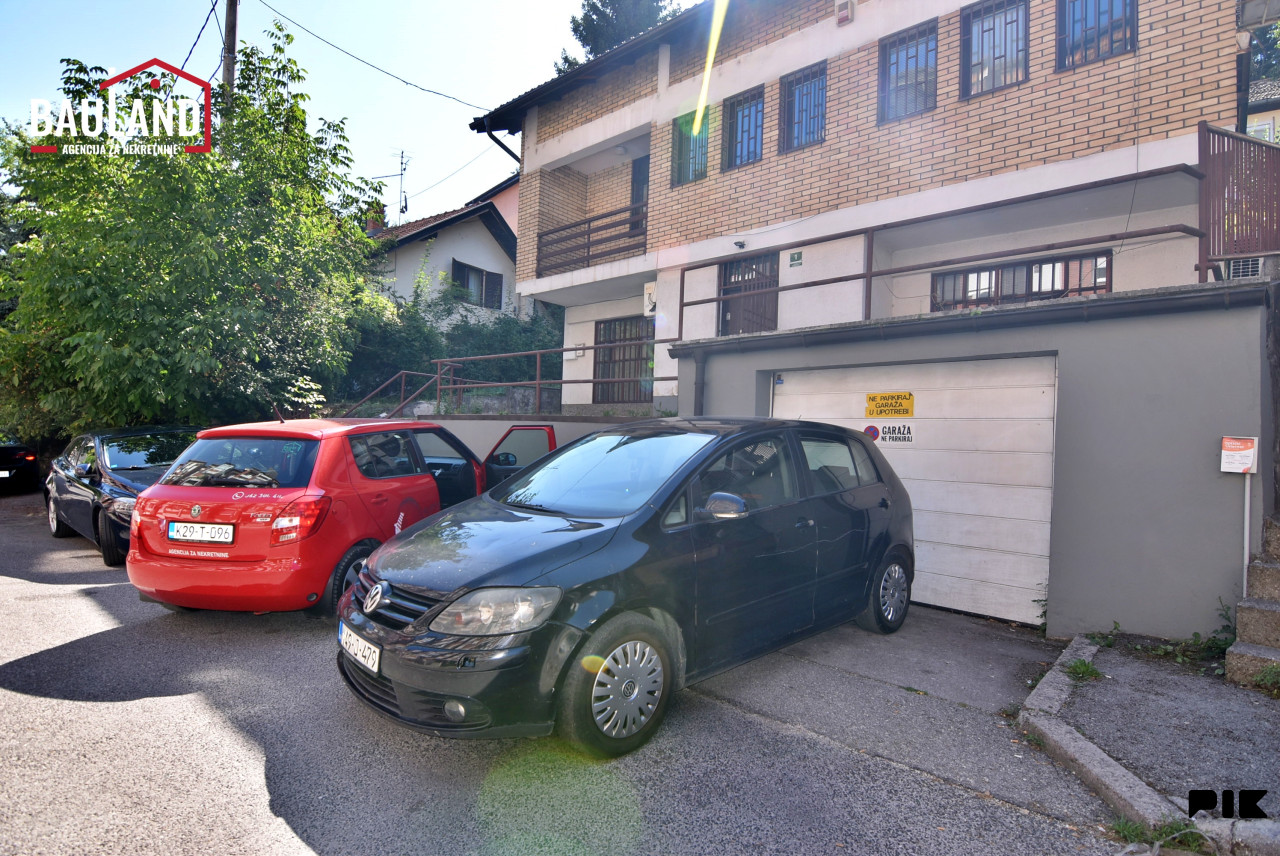 Četverosoban, dvoetažni stan, 100m2 / Čobanija, Centar 19