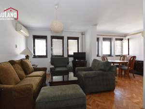 Četverosoban, dvoetažni stan, 100m2 / Čobanija, Centar