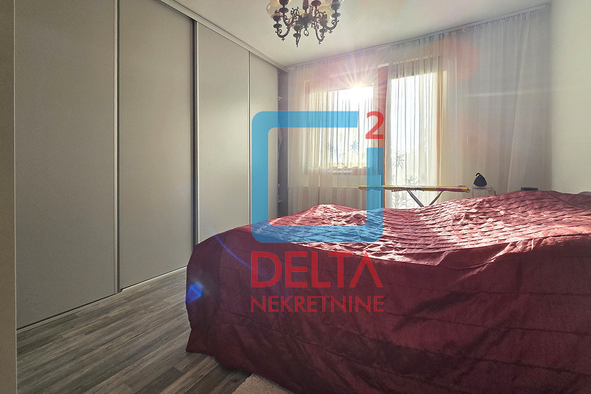 Dvospratna kuća / 273m2 / parcela 274m2 / Vratnik / Stari Grad 7