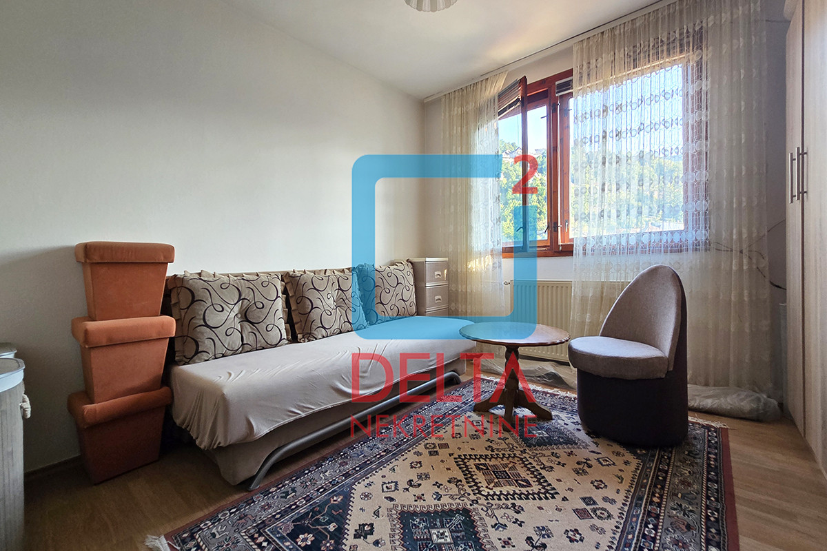Dvospratna kuća / 273m2 / parcela 274m2 / Vratnik / Stari Grad 8
