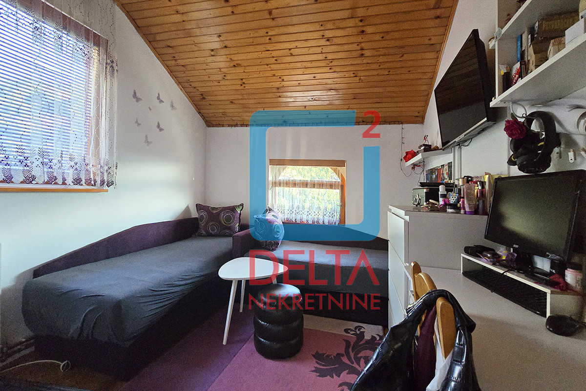 Dvospratna kuća / 273m2 / parcela 274m2 / Vratnik / Stari Grad 19