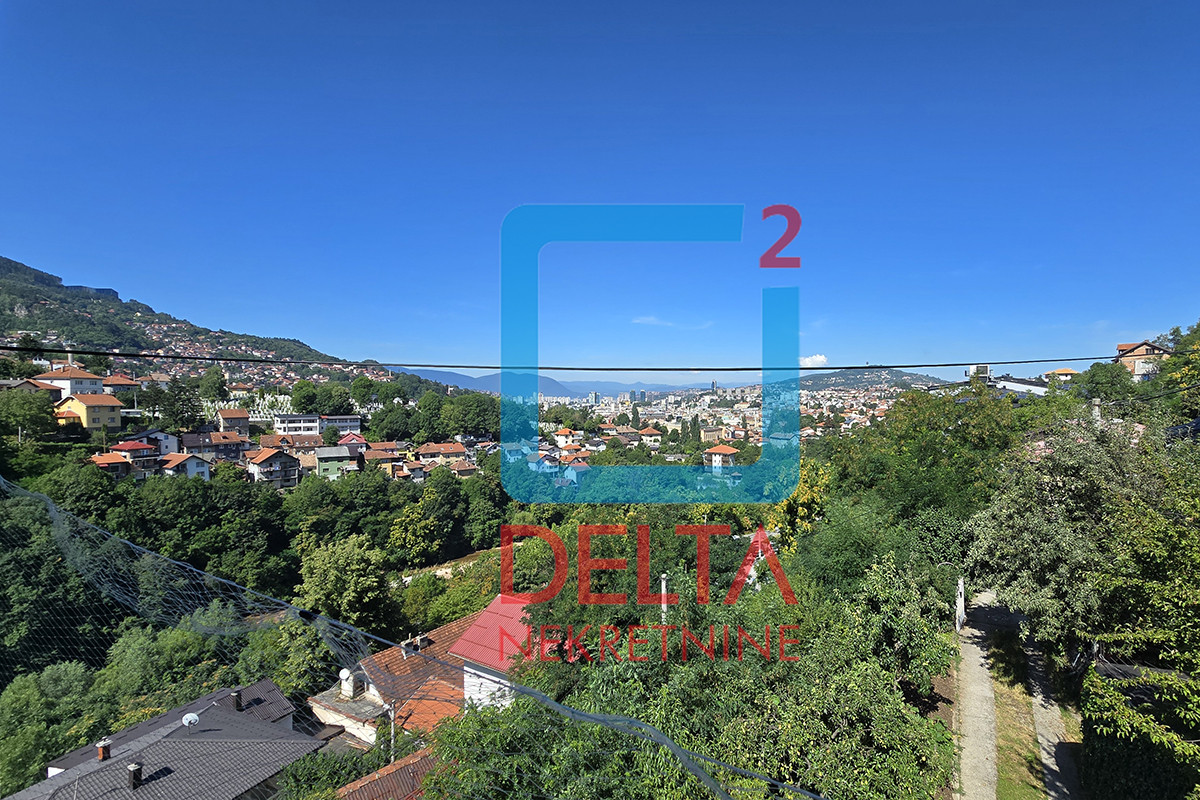 Dvospratna kuća / 273m2 / parcela 274m2 / Vratnik / Stari Grad 25