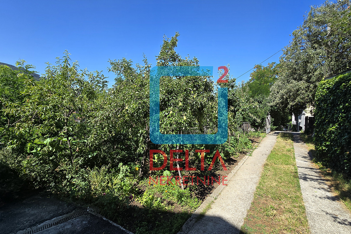 Dvospratna kuća / 273m2 / parcela 274m2 / Vratnik / Stari Grad 30