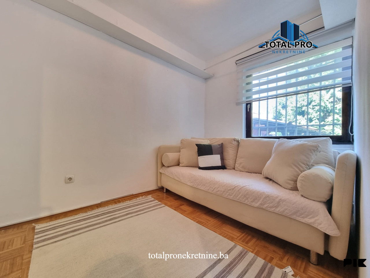 TOTAL PRO / Dvoetažni stan u kući 180m2 / Mejtaš / Centar 16