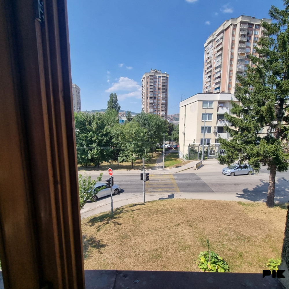 CAPITAL/ Stan Hrasno/ 40m2/ Olovska/ 1.sprat photo 1