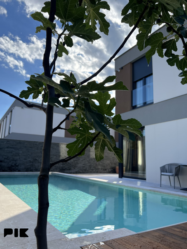 Maja, 250 m², krunt 250 m²