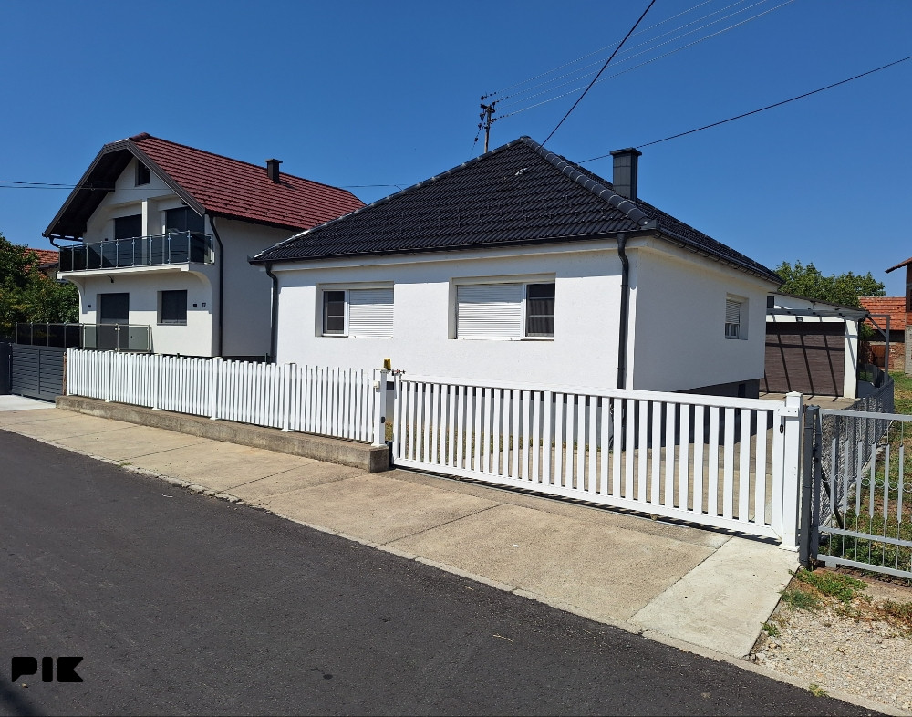 House 112m2 and auxiliary building hall 300m2 Modrica Stan