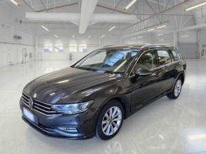 VW Passat B8.5 2.0 DSG "Comfortline" Full LED Navi Karavan 22G