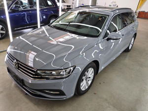 VW Passat B8.5 2.0 DSG 150ks "Comfortline" Virtual Kamera Karavan
