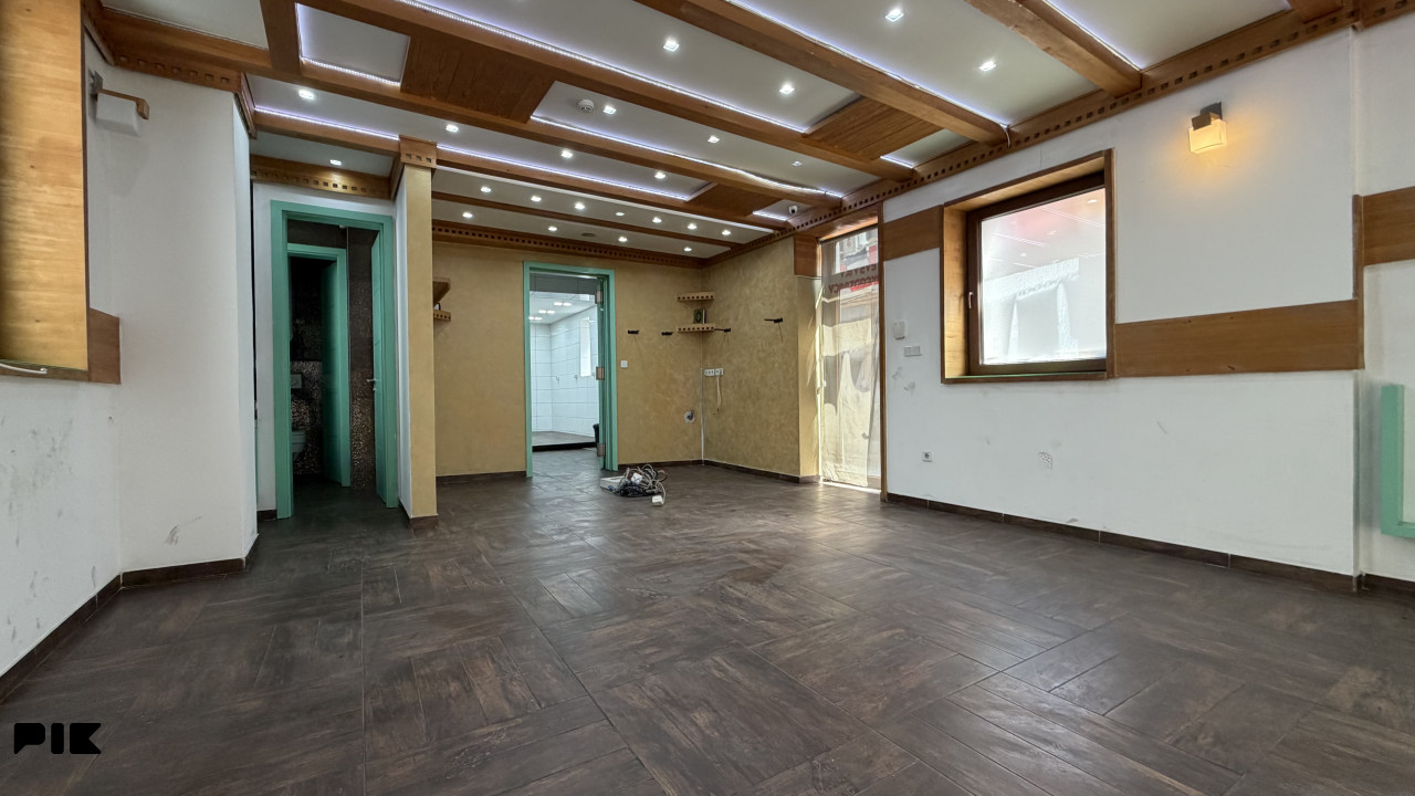 Poslovni prostor/Bascarsija/Stari grad/53m2 6
