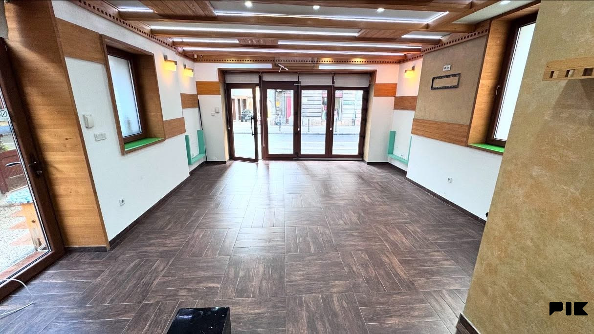 Poslovni prostor/Bascarsija/Stari grad/53m2 15