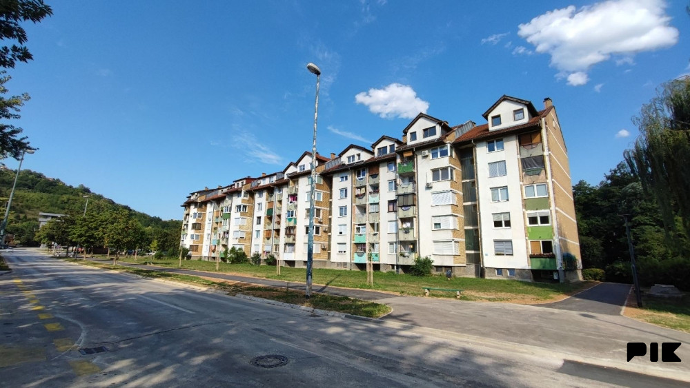 Dobrinja( Gandijeva) - Novi Grad jednosoban stan37m2(41m2)