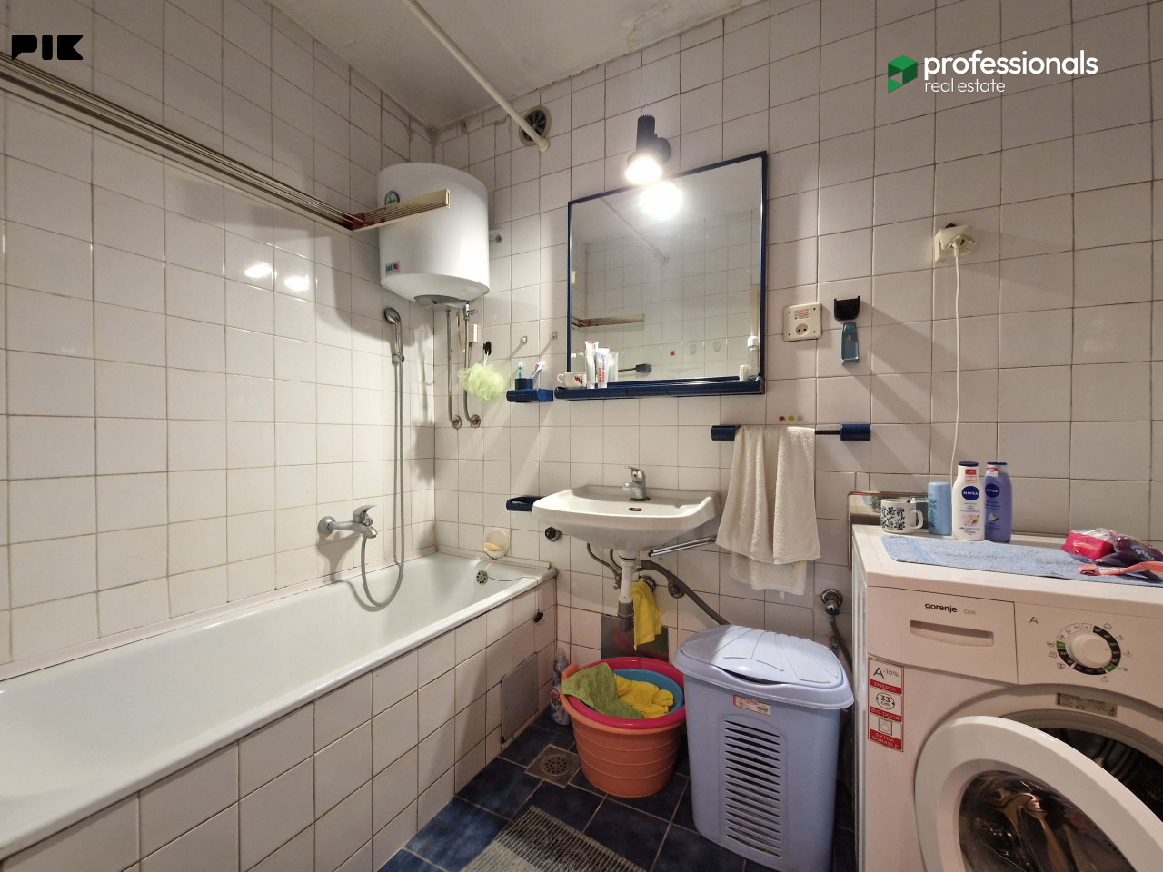 Trosoban stan Centar Bolnička Sarajevo 78 m2 20