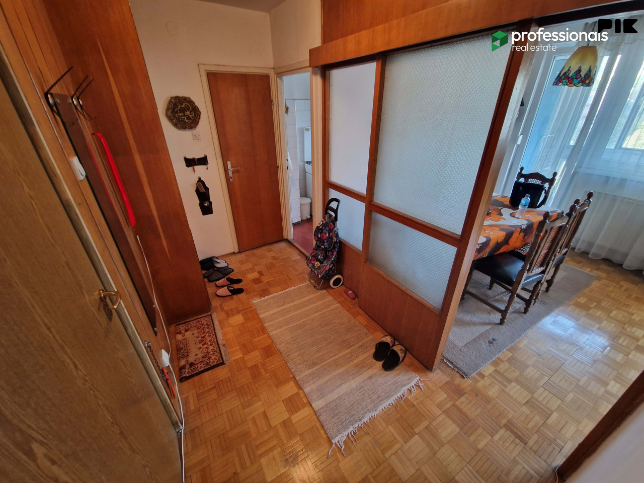 Trosoban stan Centar Bolnička Sarajevo 78 m2 17