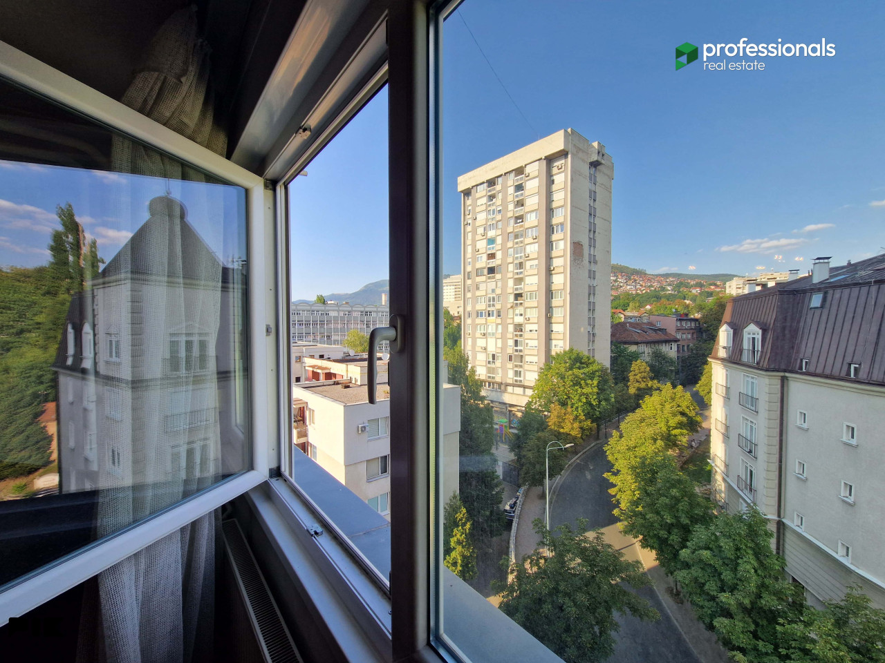 Trosoban stan Centar Bolnička Sarajevo 78 m2 18
