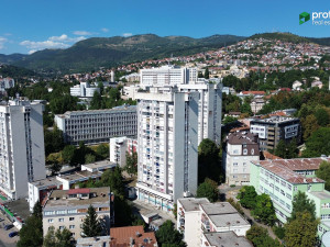 Trosoban stan Centar Bolnička Sarajevo 78 m2