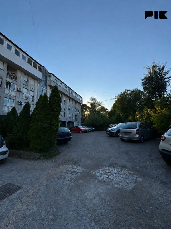 Stan 37m2 Banja Luka - Bulevar Centar - balkon i parking 2
