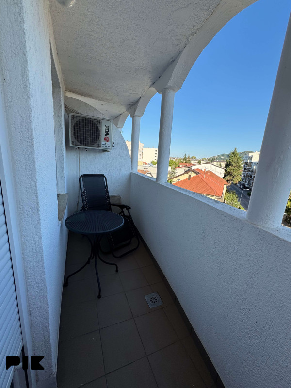 Stan 37m2 Banja Luka - Bulevar Centar - balkon i parking 13