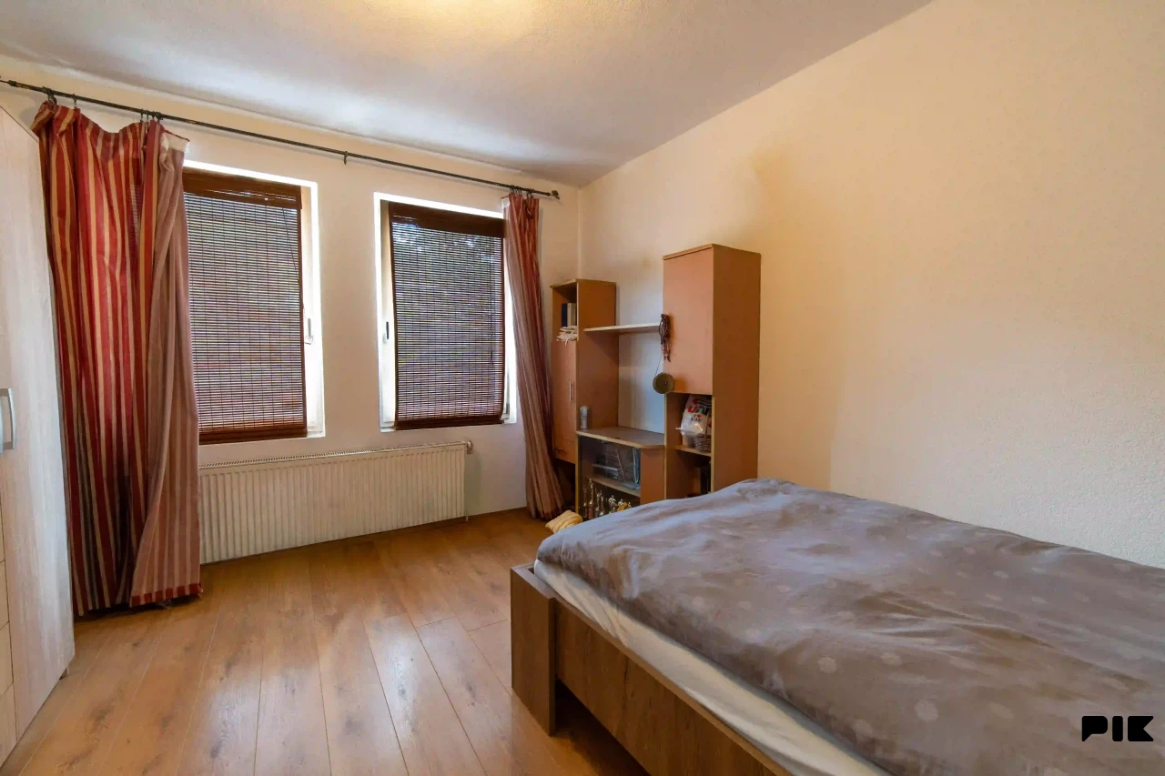 PROPERTIZE | PRODAJA | Moderno namještena kuća na Alifakovcu 7