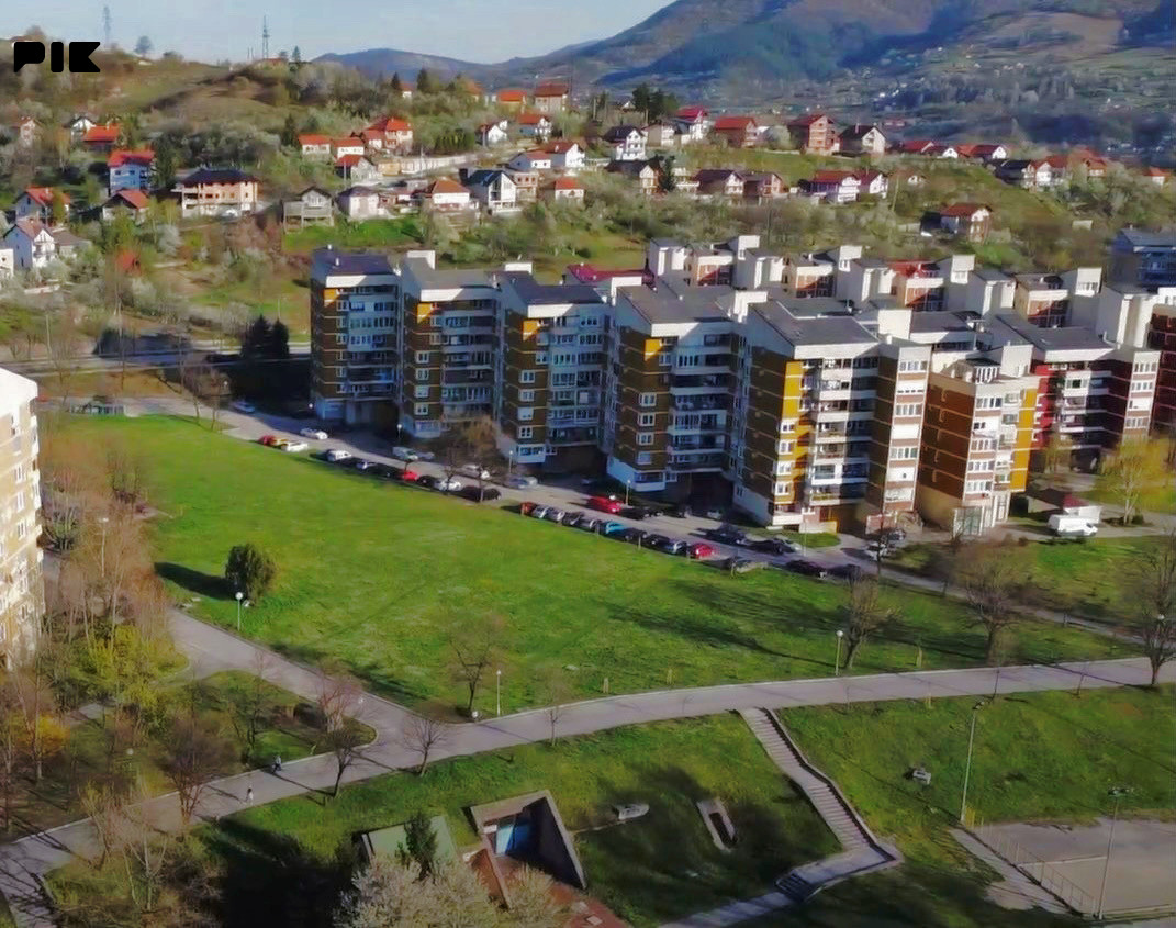 Trosoban stan ( Luksuzno opremljen )