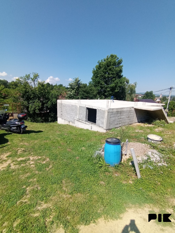 Na prodaju kuća u izgradnji u naselju Priječani 11
