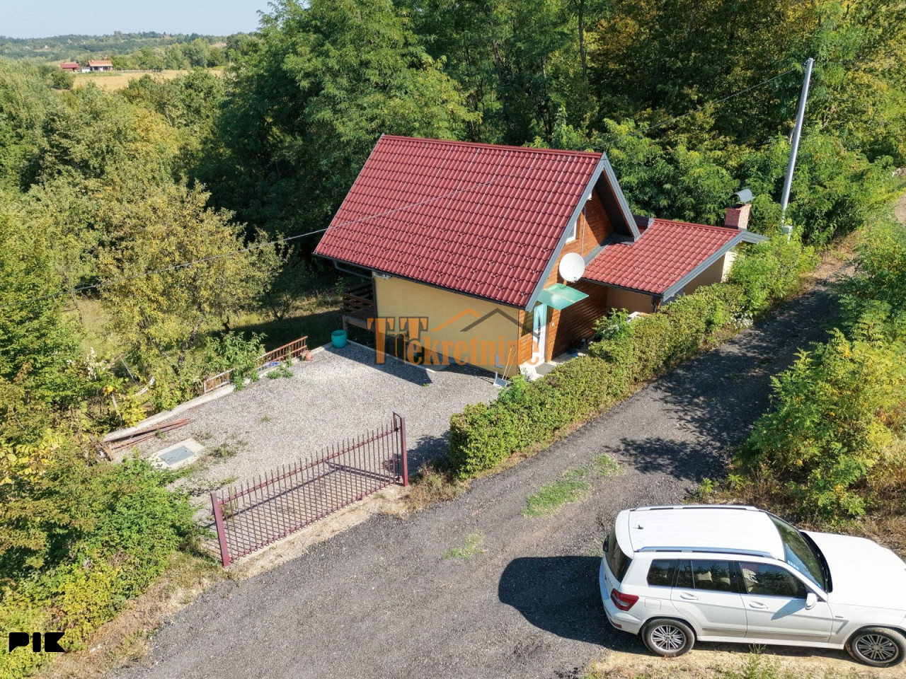 Vikend kuća 75 m2 na placu 1500 m2 - Aleksići