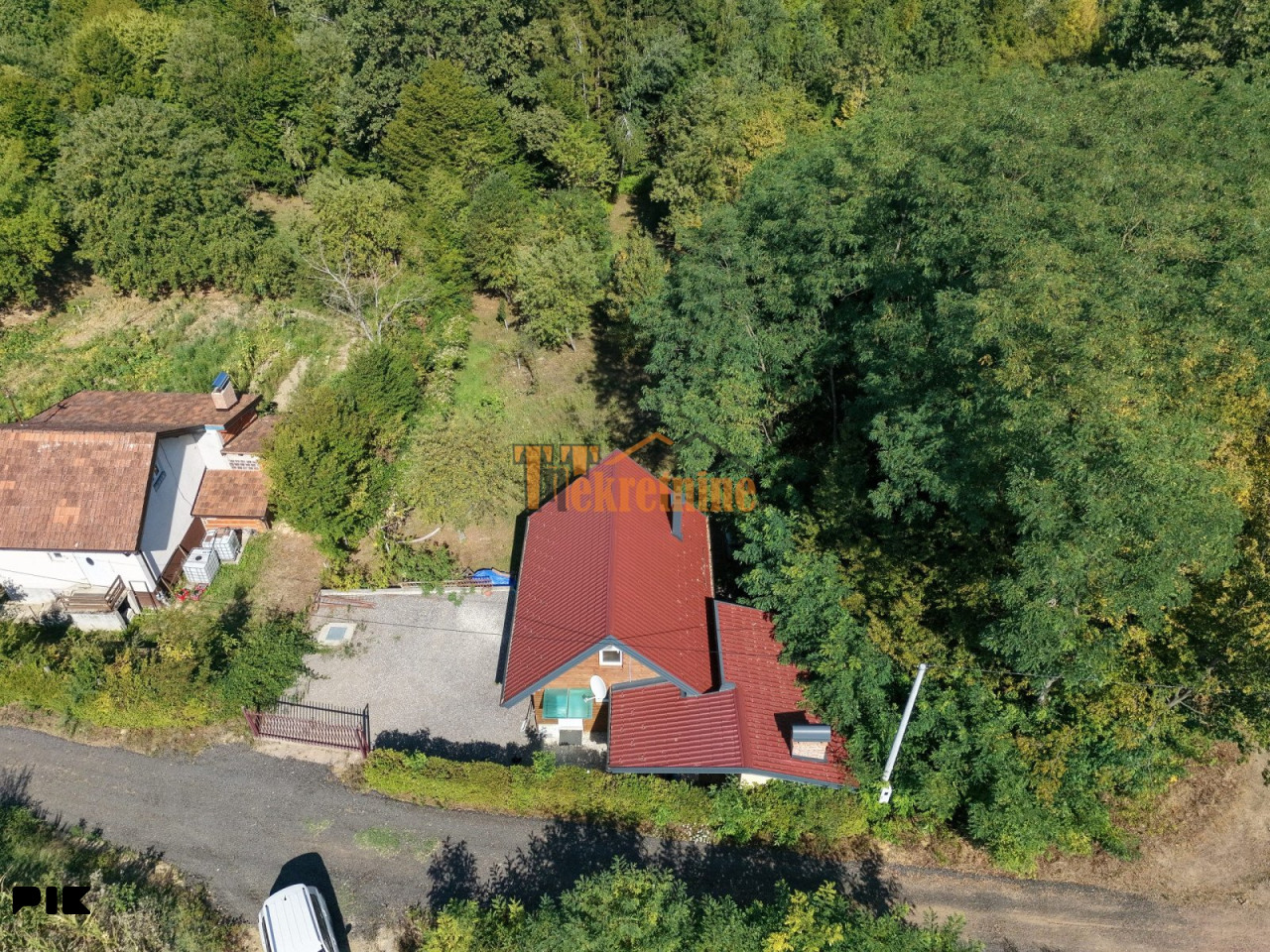 Vikend kuća 75 m2 na placu 1500 m2 - Aleksići 17