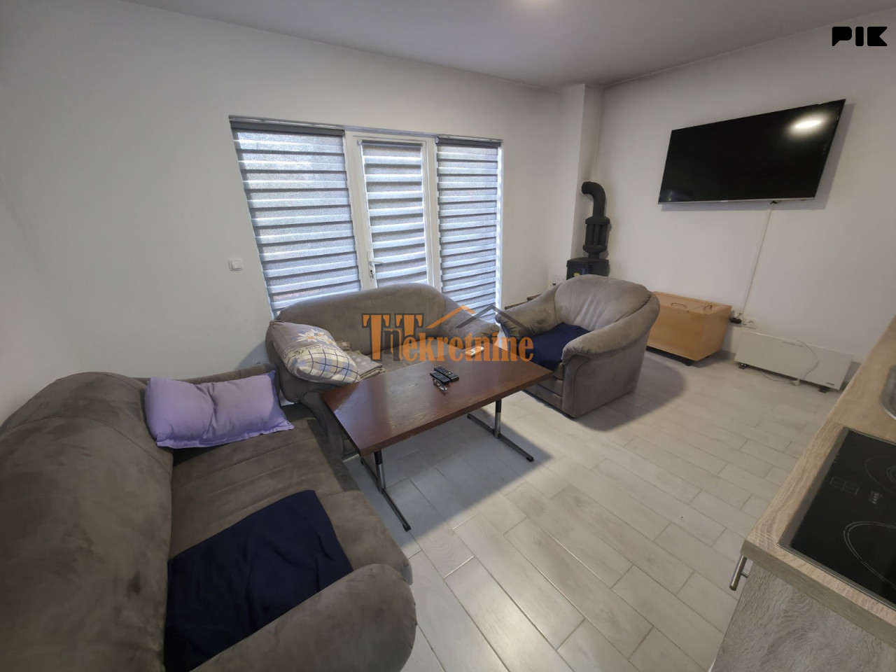 Vikend kuća 75 m2 na placu 1500 m2 - Aleksići 7