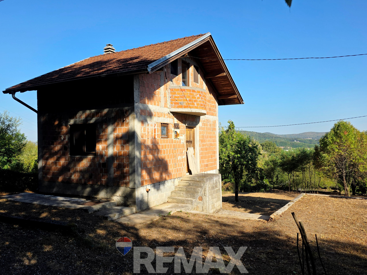 Vikendica sa uređenim dvorištem u Velikom Blašku 10