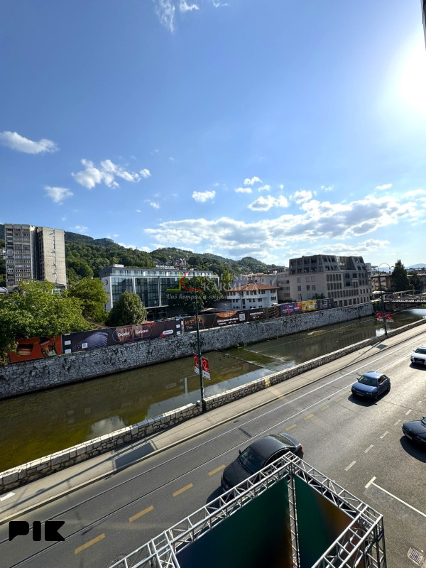 Salonski stan - Centar Sarajevo 2
